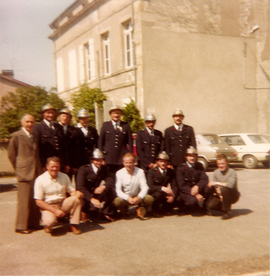 Les pompiers de Loisey-Culey et le conseil municipal (fin des années 70).